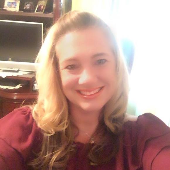 Meet your Posher, Christa - Picture 1 of 1